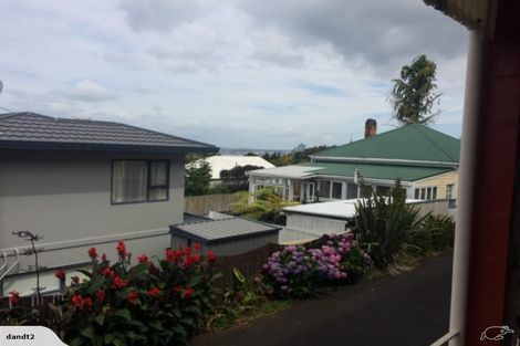 Photo of property in 10/219 Onewa Road, Birkenhead, Auckland, 0626