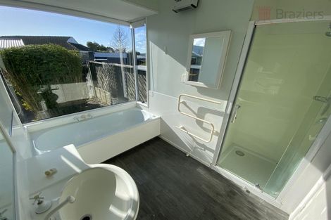 Photo of property in 82 Warren Crescent, Hillmorton, Christchurch, 8025