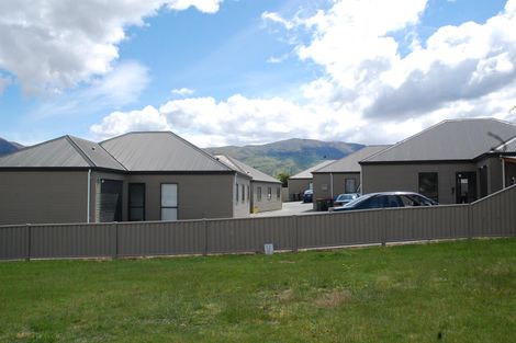 Photo of property in 8b Mckellar Court, Cromwell, 9310
