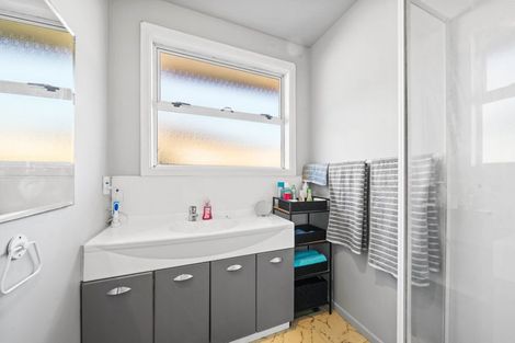 Photo of property in 1/310 Main North Road, Redwood, Christchurch, 8051