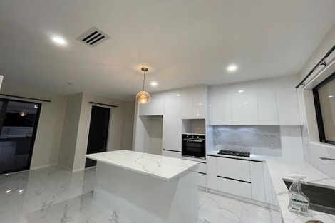 Photo of property in 2a Celina Place, Browns Bay, Auckland, 0630