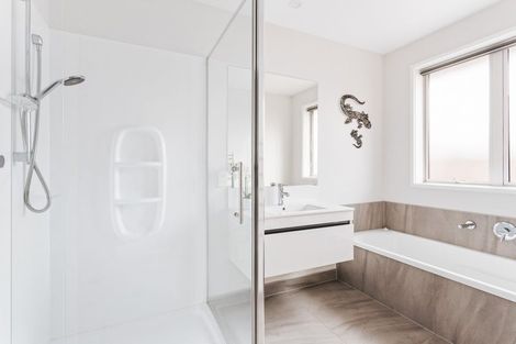 Photo of property in 6 Fuller Street, Papamoa Beach, Papamoa, 3118