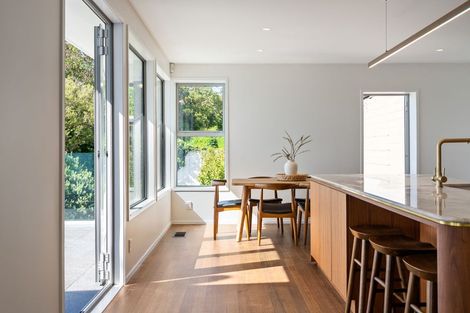 Photo of property in 128 Seatoun Heights Road, Seatoun, Wellington, 6022