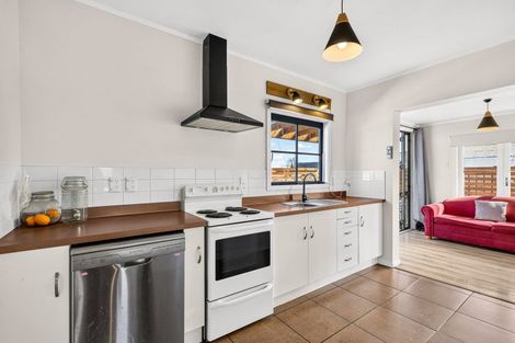 Photo of property in 6 Cambridge Street, Putaruru, 3411