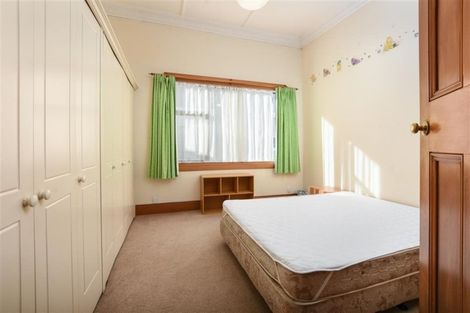 Photo of property in 28 Coughtrey Street, Saint Clair, Dunedin, 9012