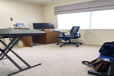 Photo of property in 15a Gill Avenue, Te Atatu Peninsula, Auckland, 0610