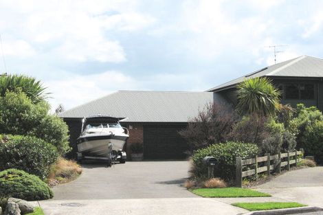 Photo of property in 16a Gemini Place, Kawaha Point, Rotorua, 3010