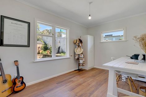 Photo of property in 84 Bell Street, Tawa, Wellington, 5028