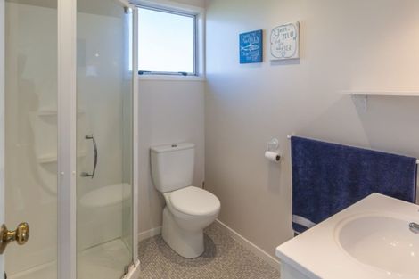 Photo of property in 35 Marine Parade South, Foxton Beach, Foxton, 4815