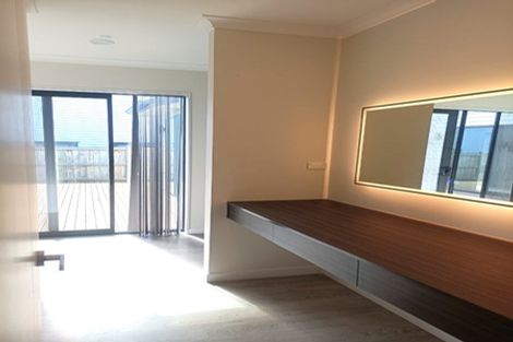 Photo of property in 58 Mettam Drive, Swanson, Auckland, 0614