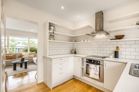 Photo of property in 3/17 Saltburn Road, Milford, Auckland, 0620