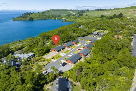 Photo of property in 10 Winnie Close, Acacia Bay, Taupo, 3330