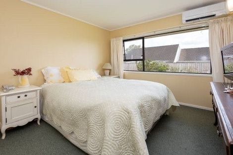 Photo of property in 1/11 Majesty Place, Half Moon Bay, Auckland, 2012