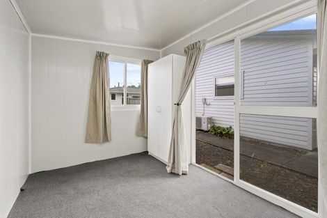 Photo of property in 12 Dermont Street, Bader, Hamilton, 3206