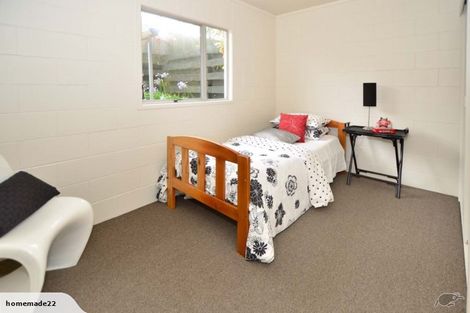 Photo of property in 2/218 East Coast Road, Forrest Hill, Auckland, 0620