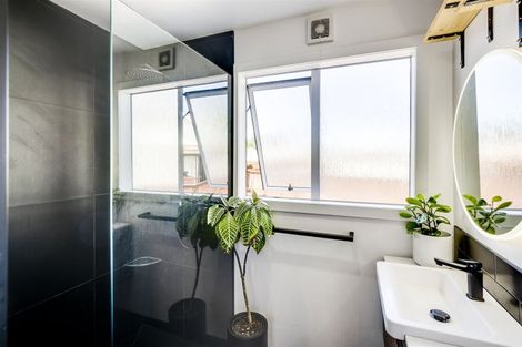 Photo of property in 50 Russell Road, Marewa, Napier, 4110