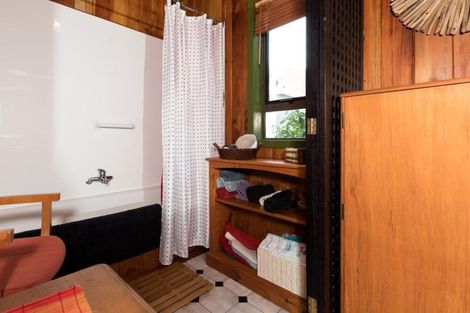 Photo of property in 12 Fairfax Terrace, Frankleigh Park, New Plymouth, 4310