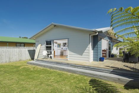 Photo of property in 27a Simpson Road, Papamoa Beach, Papamoa, 3118