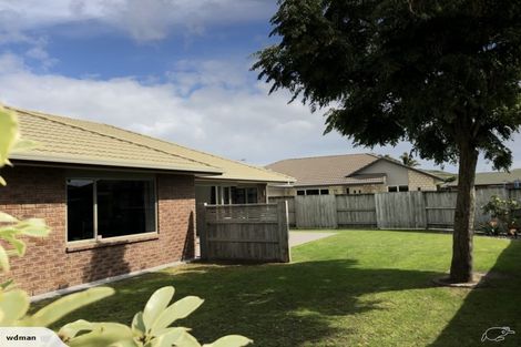 Photo of property in 2 Sophies Way, Papamoa Beach, Papamoa, 3118