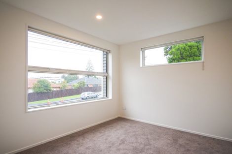 Photo of property in 1/10 Tirimoana Road, Te Atatu South, Auckland, 0602