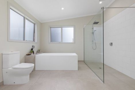 Photo of property in 114 Bombay Road, Bombay, 2675