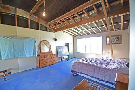 Photo of property in 18 Old School Road, Leigh, 0985