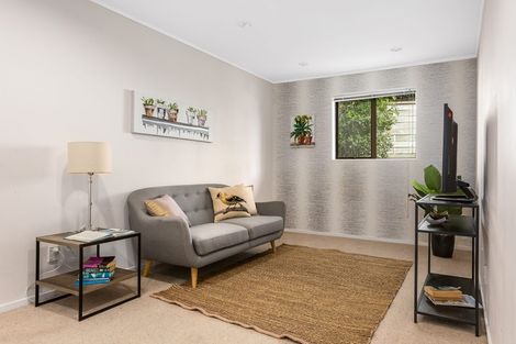 Photo of property in 7 Observatory Close, Whitby, Porirua, 5024