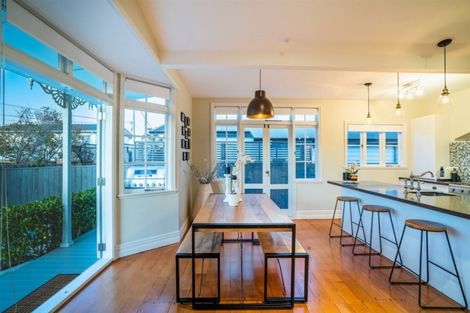 Photo of property in 249 Glenfield Road, Hillcrest, Auckland, 0627