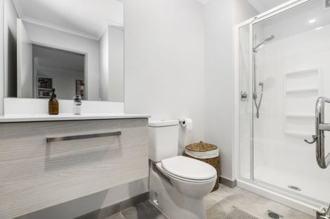 Photo of property in 10 Pheasant Lane, Hobsonville, Auckland, 0616