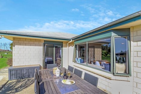 Photo of property in 75 Adelaide Road, Dannevirke, 4978