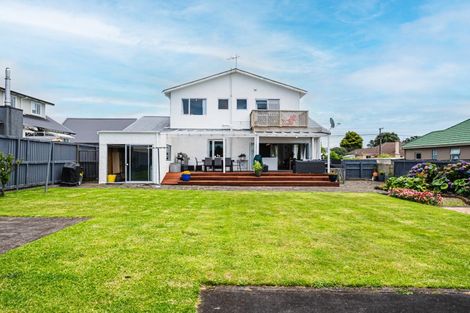 Photo of property in 191 Carrington Street, Lower Vogeltown, New Plymouth, 4310