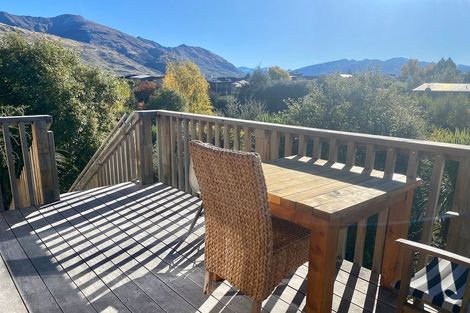 Photo of property in 12 Daniels Terrace, Wanaka, 9305