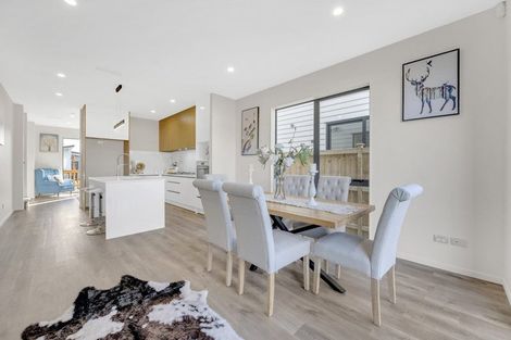 Photo of property in 7 Woven Place, Karaka, Papakura, 2113