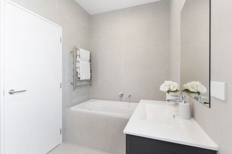 Photo of property in 21 Korowhiti Road, Clarks Beach, 2122