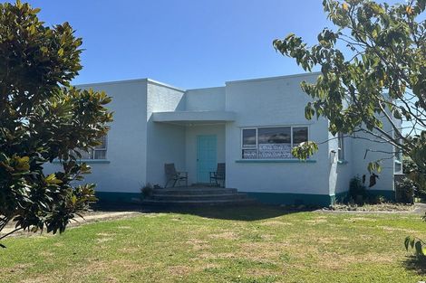 Photo of property in 74 Parris Street, Waitara, 4320
