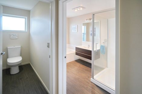 Photo of property in 2/4 Wineberry Avenue, Amberley, 7410