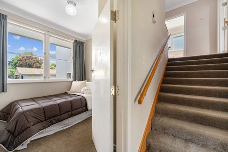 Photo of property in 2 Squires Place, Awapuni, Palmerston North, 4412