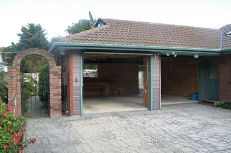 Photo of property in 30a Wyndrum Avenue, Waterloo, Lower Hutt, 5011