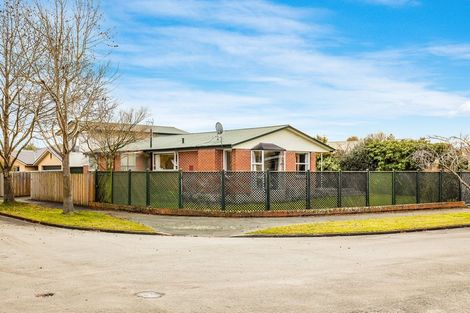 Photo of property in 6 Seagrave Place, Ilam, Christchurch, 8041