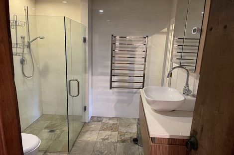 Photo of property in 80b Queen Street, Northcote Point, Auckland, 0627