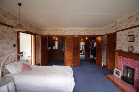 Photo of property in 118 Wellington Street, Picton, 7220