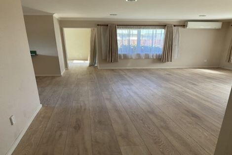 Photo of property in 10 Sambrooke Crescent, Flat Bush, Auckland, 2019