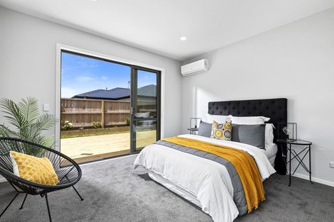 Photo of property in 26 Vinistra Road, Kumeu, 0810