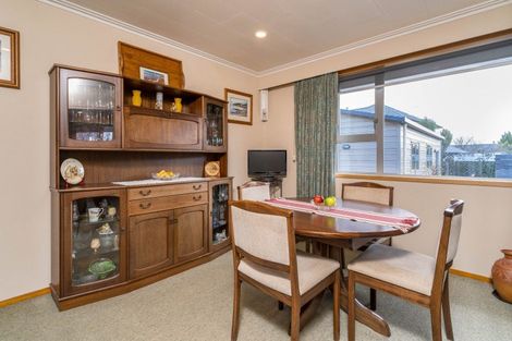 Photo of property in 43 Severn Street, Green Island, Dunedin, 9018