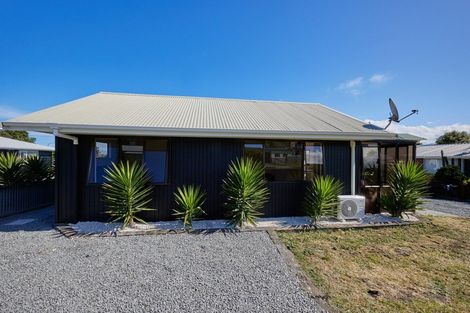 Photo of property in 37a Kotare Place, South Bay, Kaikoura, 7300