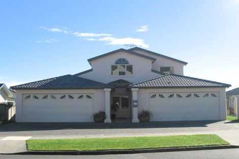 Photo of property in 28 Greenfield Drive, Western Heights, Hamilton, 3200