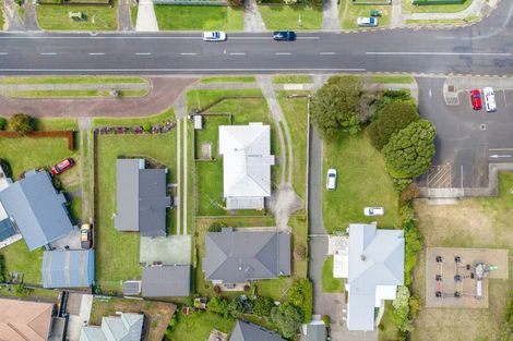 Photo of property in 70 Sandspit Road, Waiuku, 2123