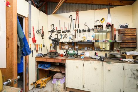 Photo of property in 1 Oldfield Place, Bulls, 4818