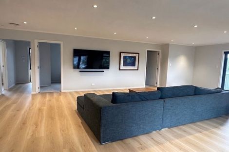 Photo of property in 7 Hammond Avenue, Hatfields Beach, Orewa, 0931