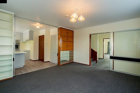 Photo of property in 100 Frankley Road, Frankleigh Park, New Plymouth, 4310